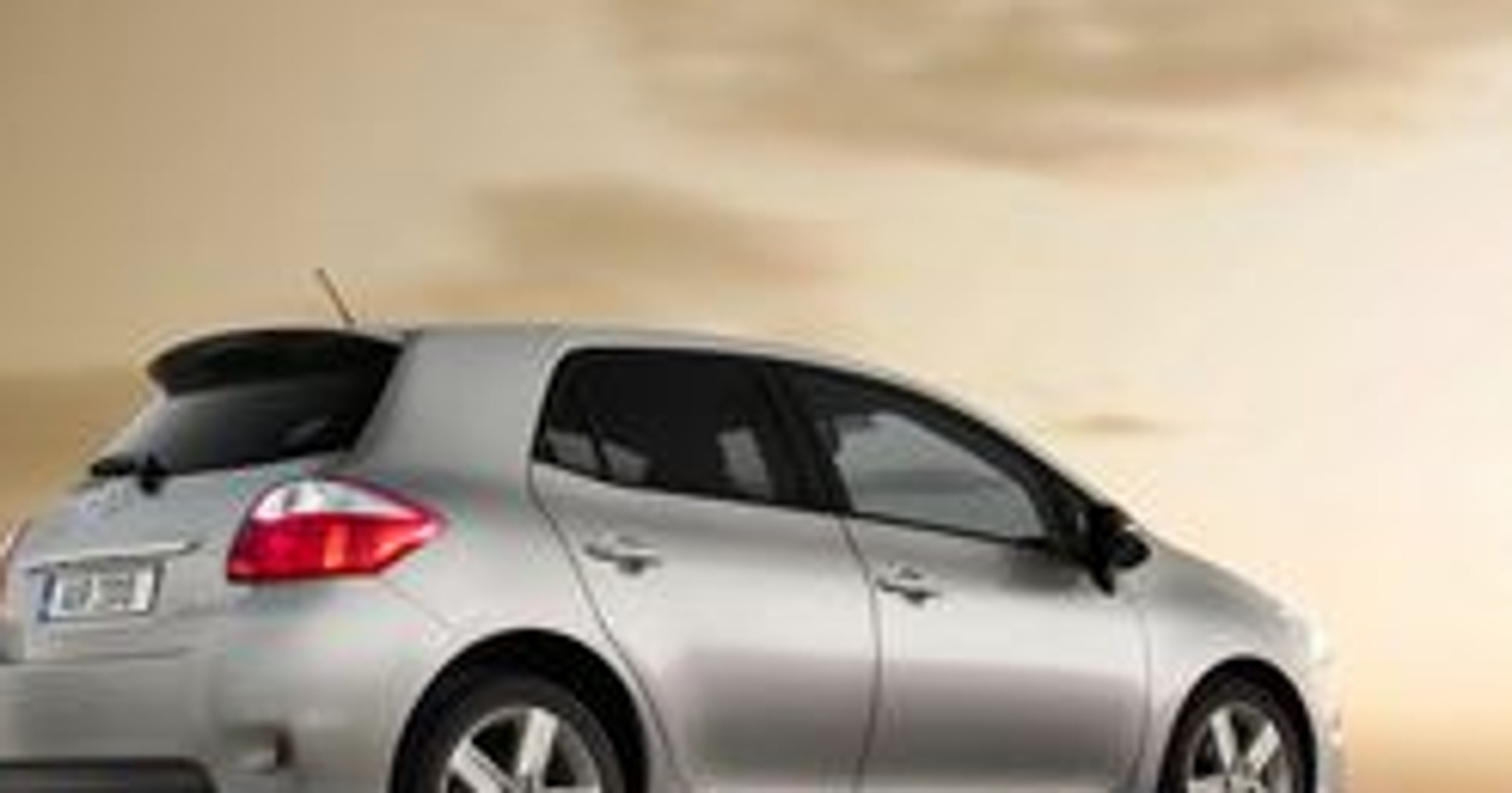 Genewa 2010: Toyota Auris po kolejnym liftingu 