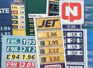 Motoryzacja w Polsce ćwierć wieku temu. Cofamy się do lutego 1998 r.