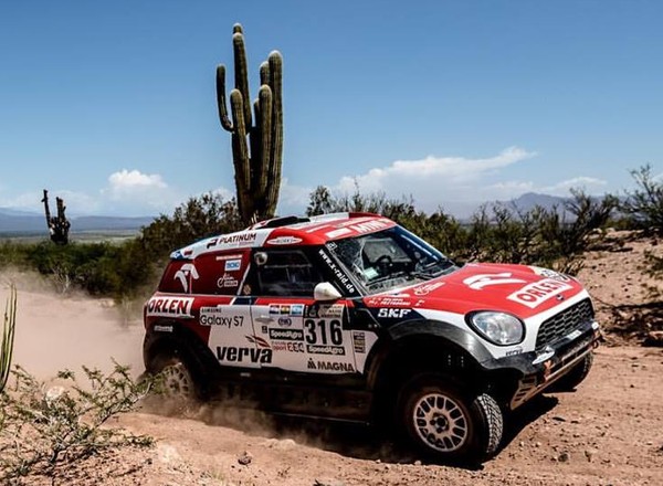 Dakar 2017: pech faworytów, awans Przygońskiego i Sonika (4. etap)