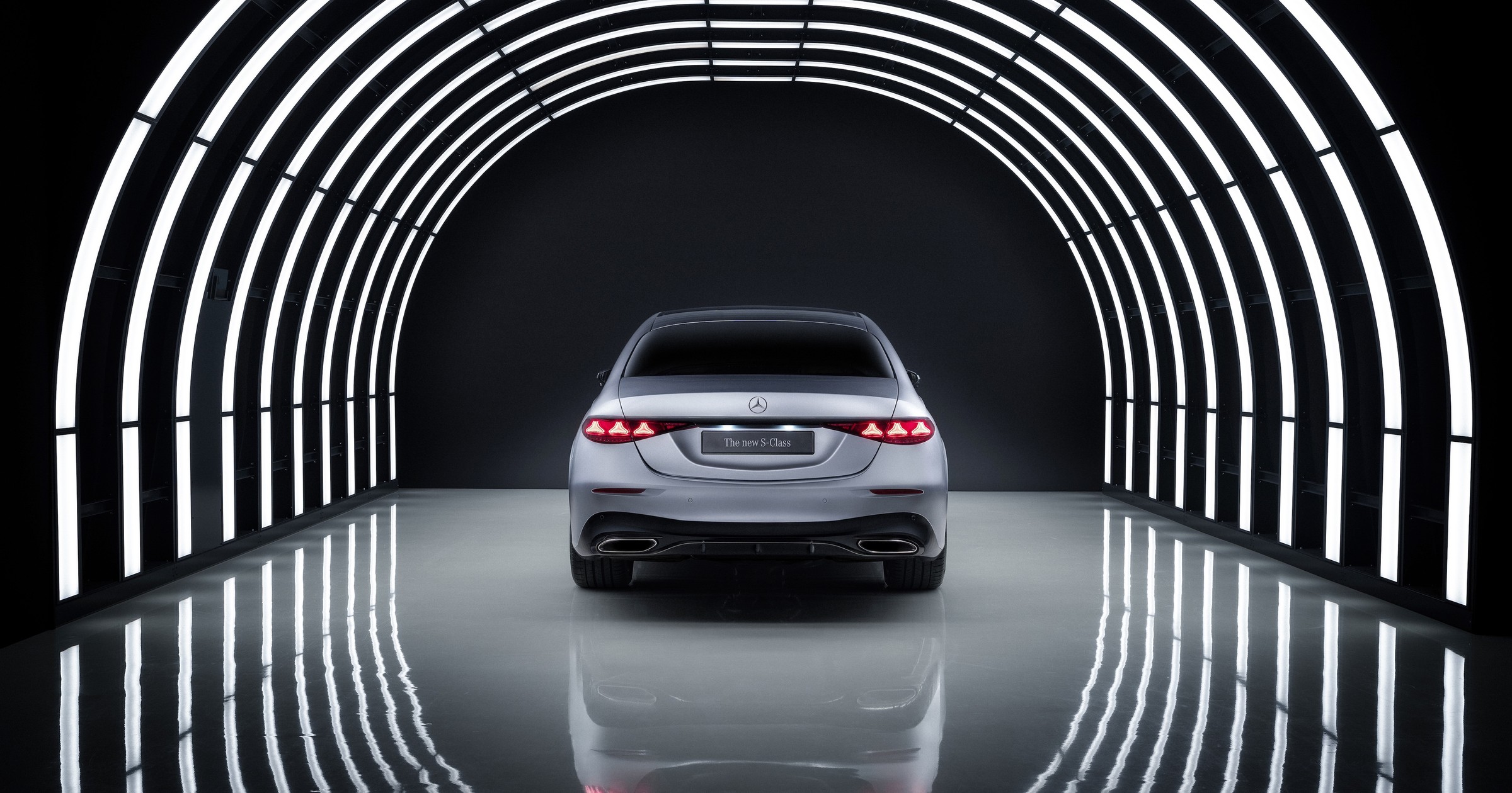 Światełko w tunelu dla Mercedesa? Od czterech lat zyski koncernu spadają. Zarząd firmy liczy, że w 2026 roku uda się zmienić ten trend. 