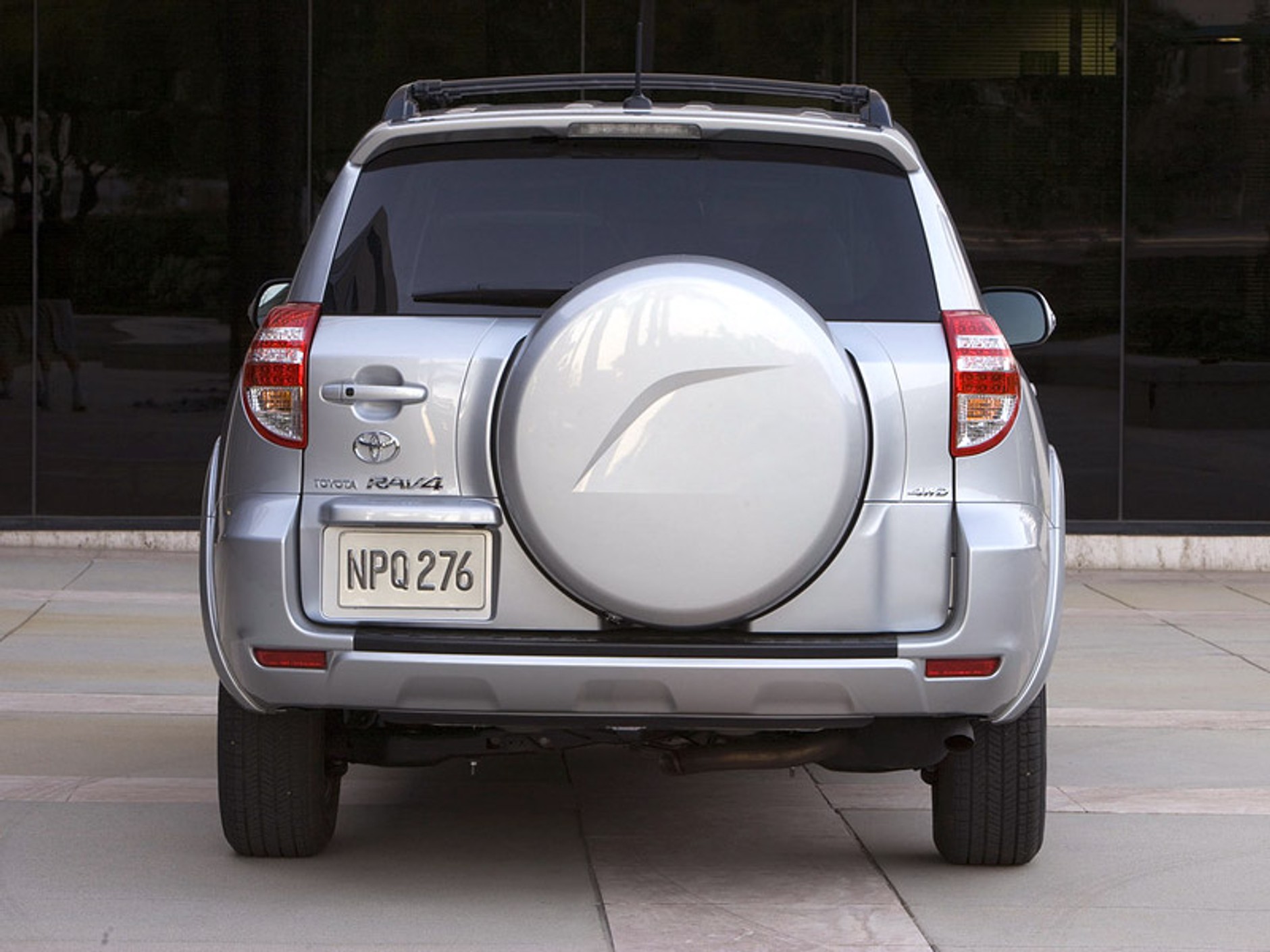 Toyota RAV4: nowy silnik 2,5 l (180 KM) dla USA