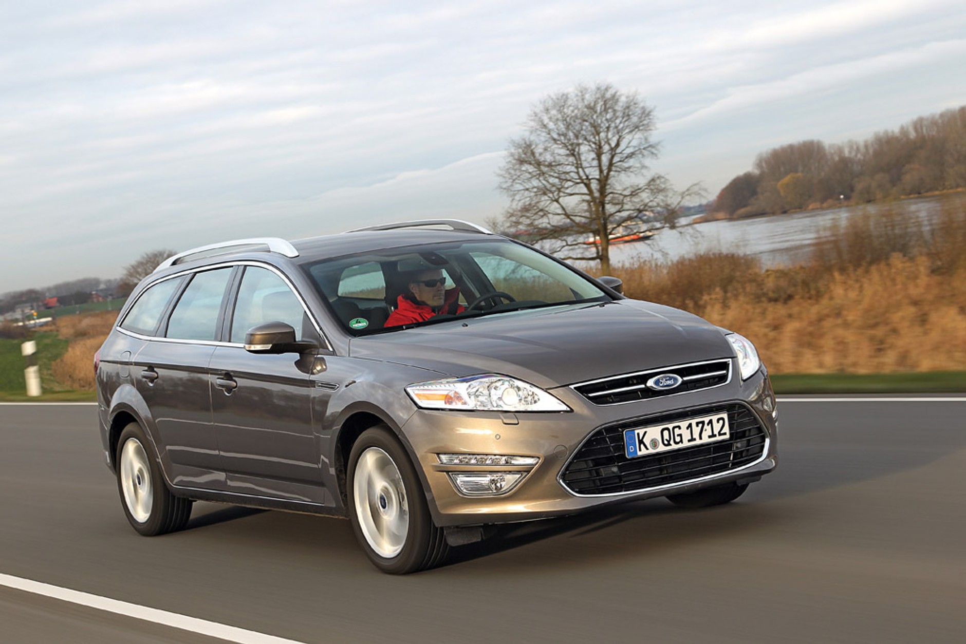 Czy nowy Passat kombi znowu okazał się lepszy od Insigni, Mondeo i Superba?