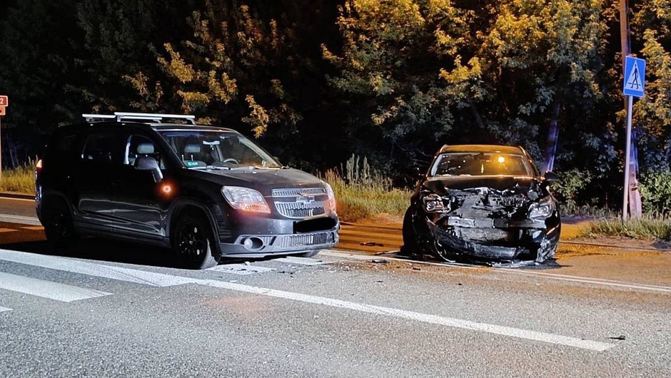 Obraz pochodzący z serwisu https://mazowiecka.policja.gov.pl/wsc/aktualnosci/97183,Wypadek-w-Chrzczanach-Policjanci-apeluja-o-ostroznosc-na-drodze.html