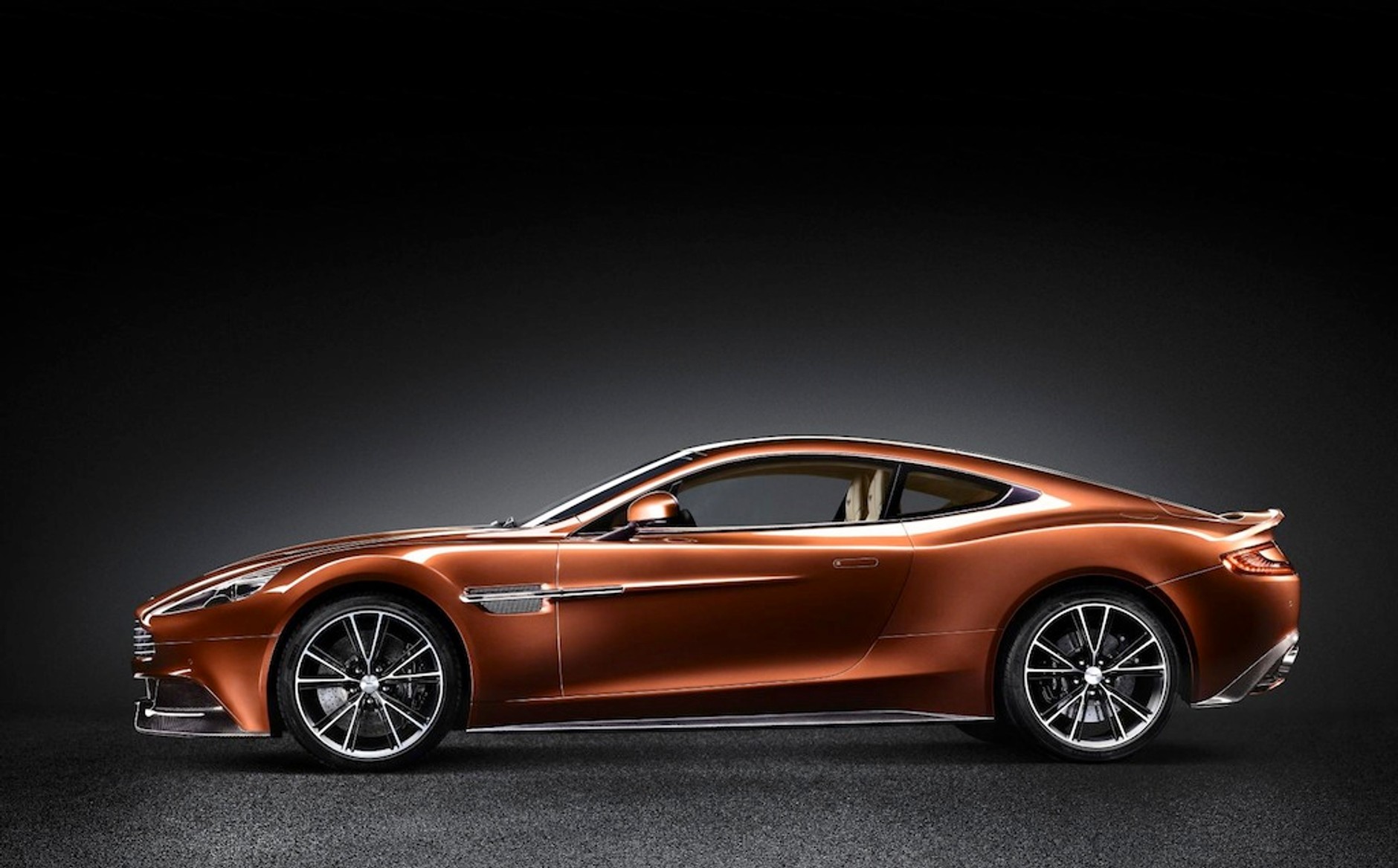 Nowy Aston Martin Vanquish