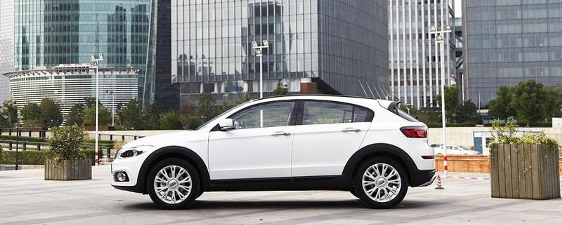 Qoros 3 City SUV – chińska premiera