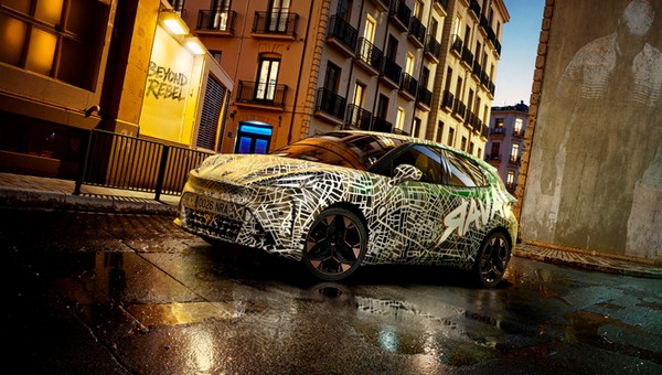 Cupra zaprezentowała nowy elektryczny model. Oto Raval — miejskie auto dla każdego