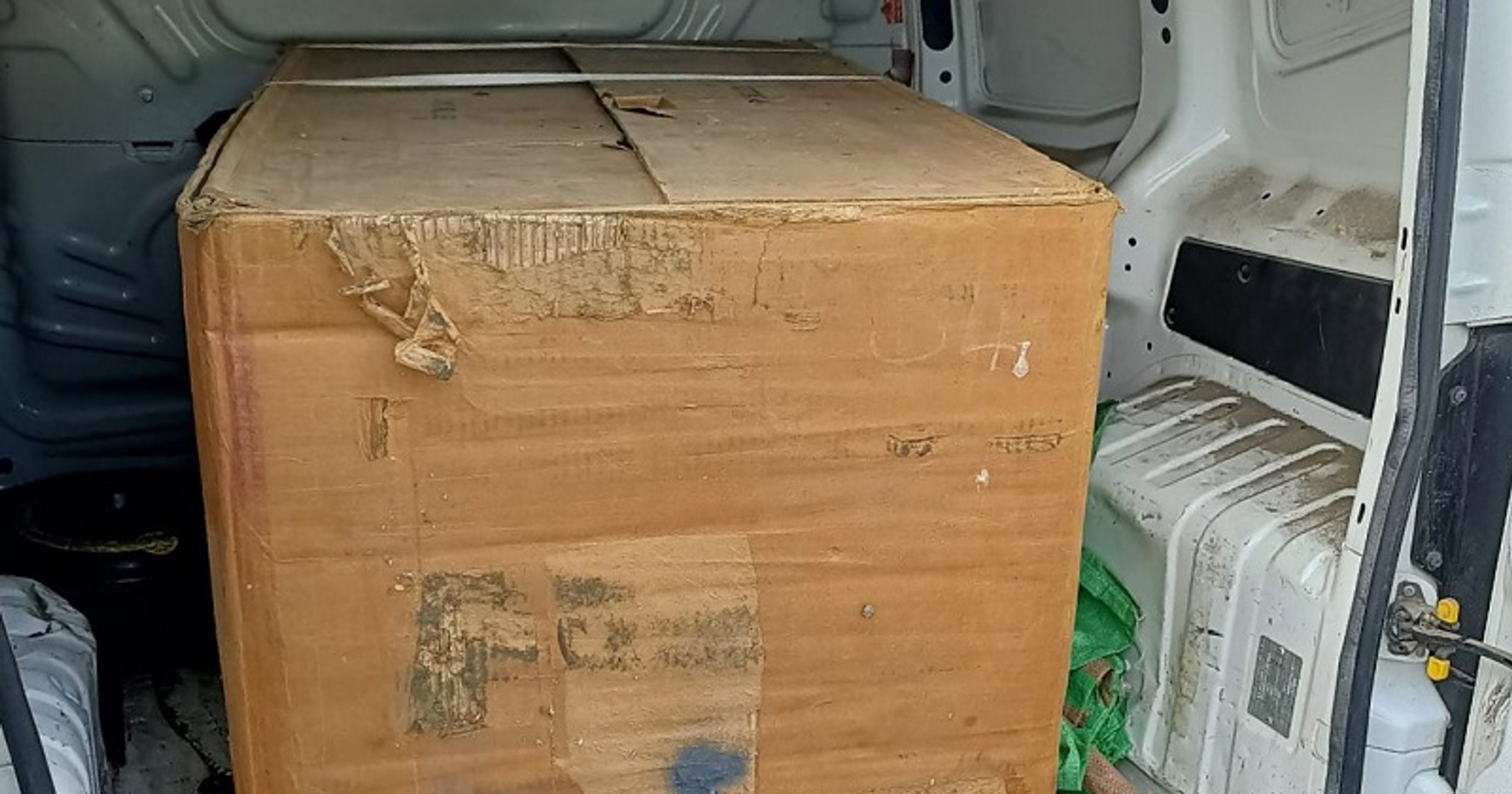 Transport byłby legalny, gdyby nie zawartość kartonu