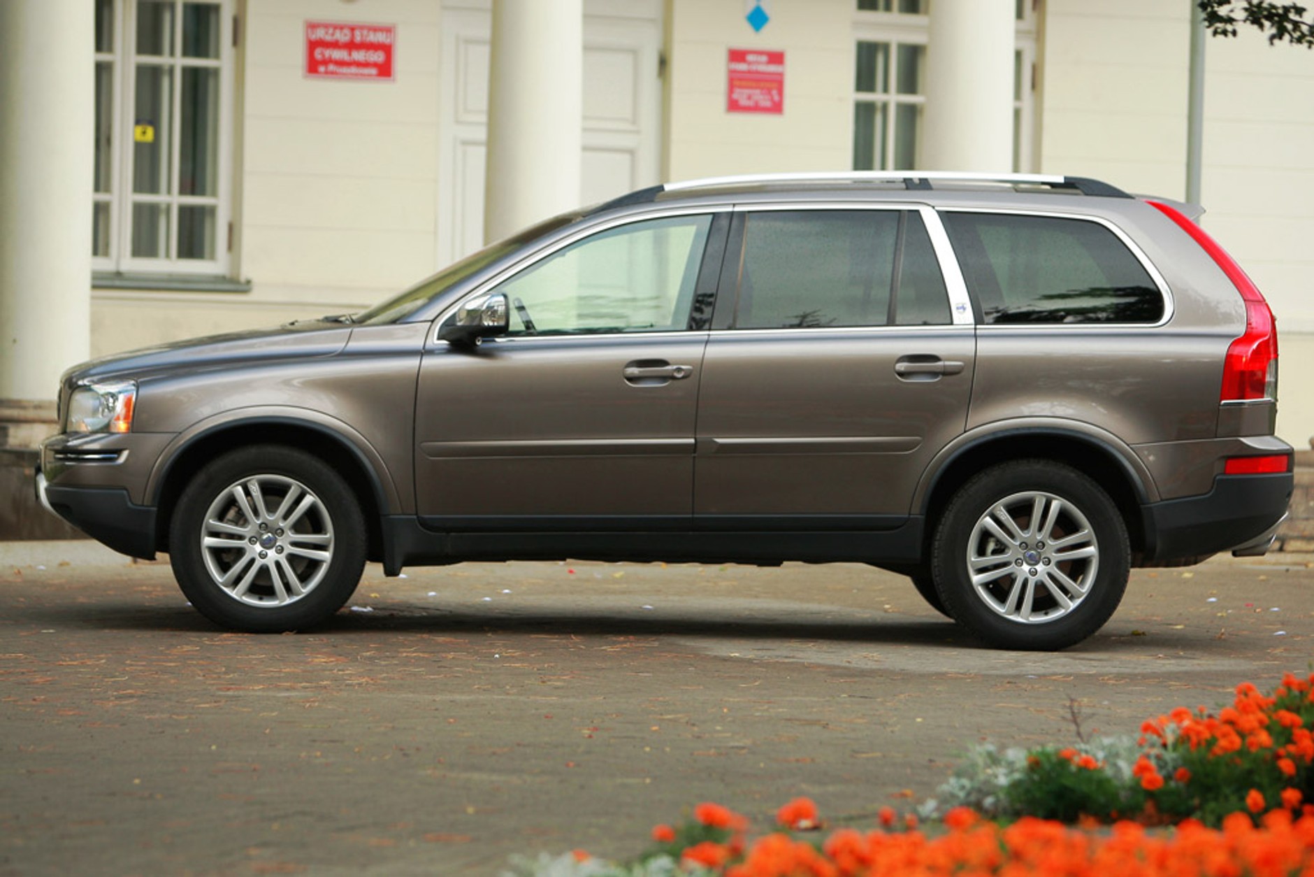 Volvo XC90: za ładny, by po prostu wjechać nim w błoto