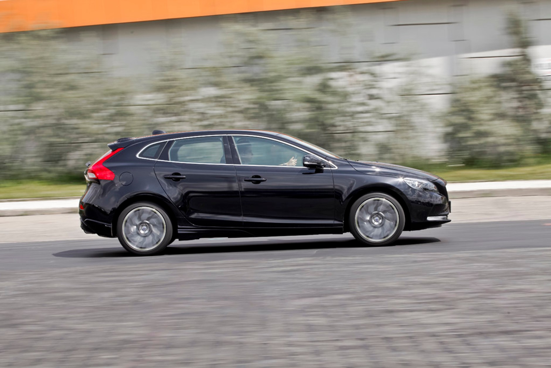Test Volvo V40 T3: V już nie znaczy kombi