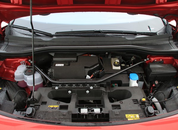 Kupił używanego elektryka z gwarancją. Auto od siedmiu miesięcy stoi w serwisie