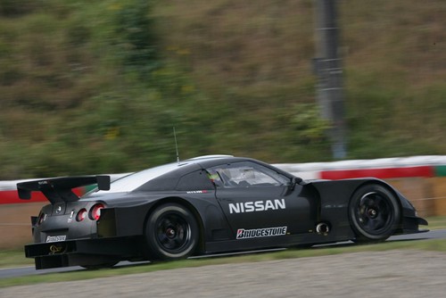 Testy Nissana GT-R