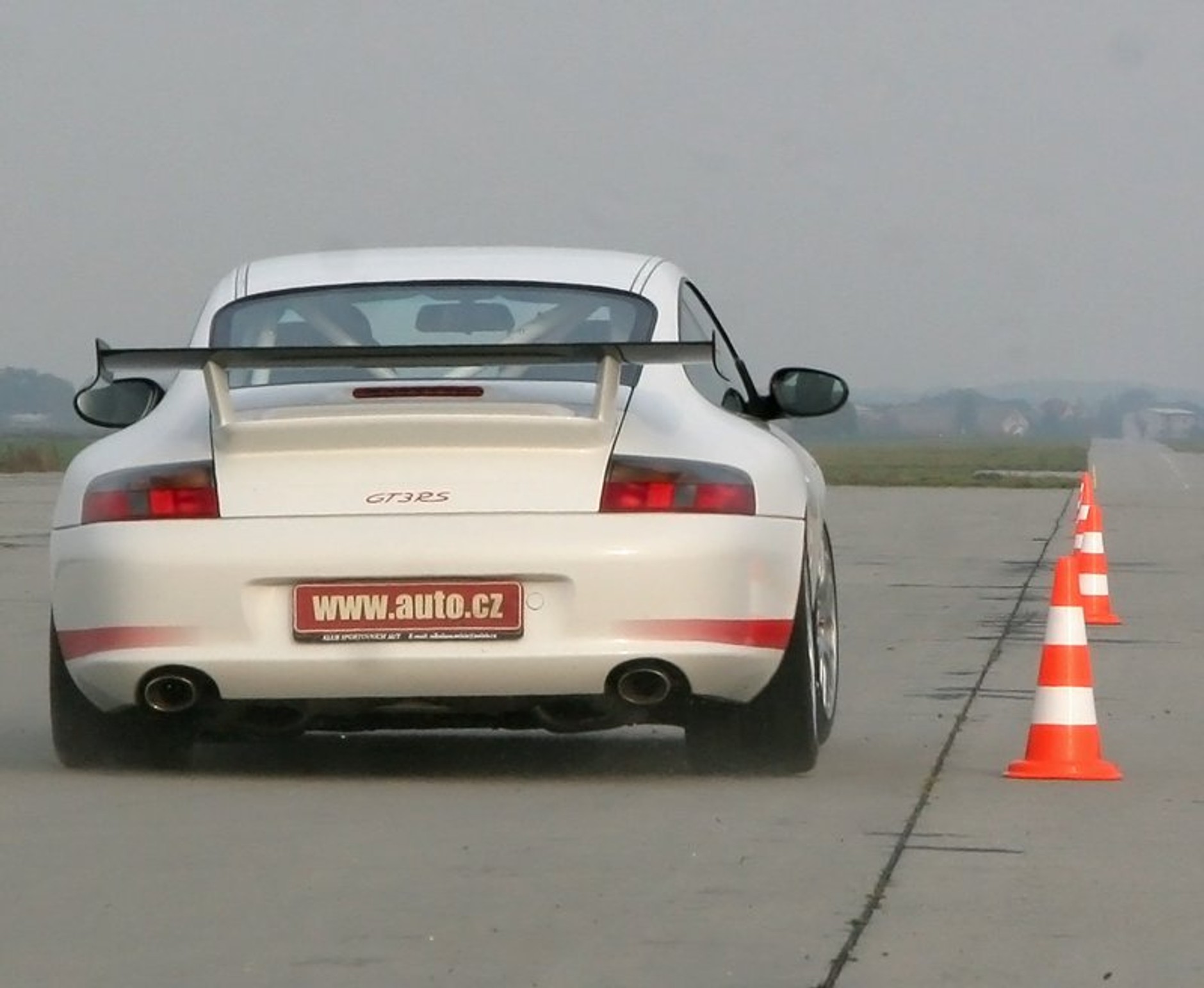 Porsche 911 GT3 RS: Mocarz (wideo)