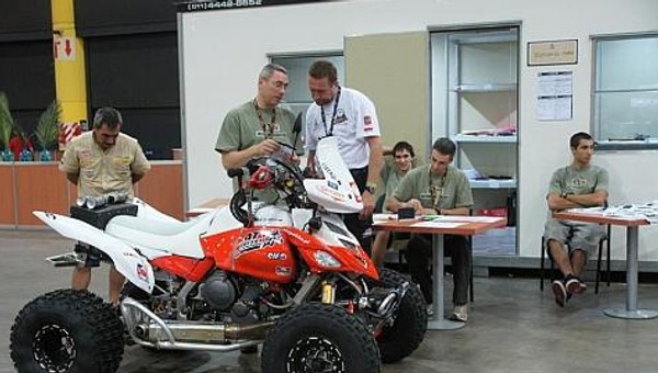 Rajd Dakar 2010: odbiór techniczny - dziennik Sonika (Cz. 2)