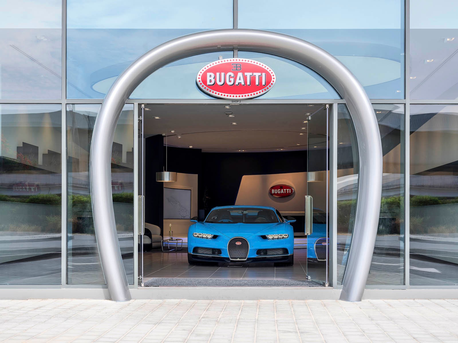 Salon Bugatti w Dubaju