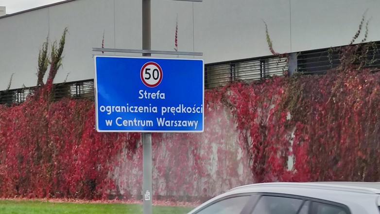 Tablica "strefa ograniczenia prędkości"