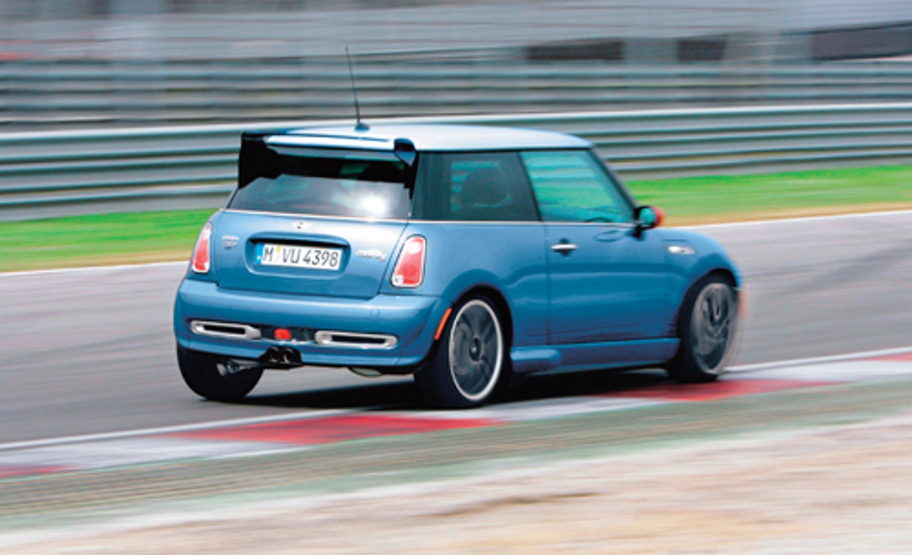 Renault Clio, Seat Leon, Nissan Micra, Mini Cooper S -  Wystrzałowe minibolidy