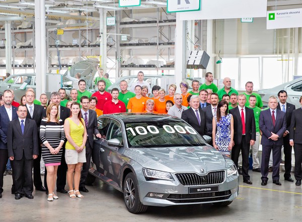 100 tys. Skoda Superb najnowszej generacji