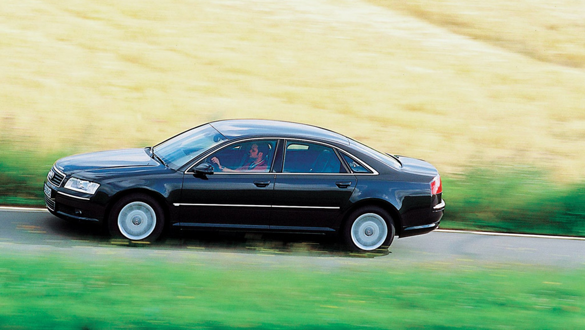 Używane Audi A8, BMW serii 7 i Mercedes klasy S: duża przyjemność za małe pieniądze