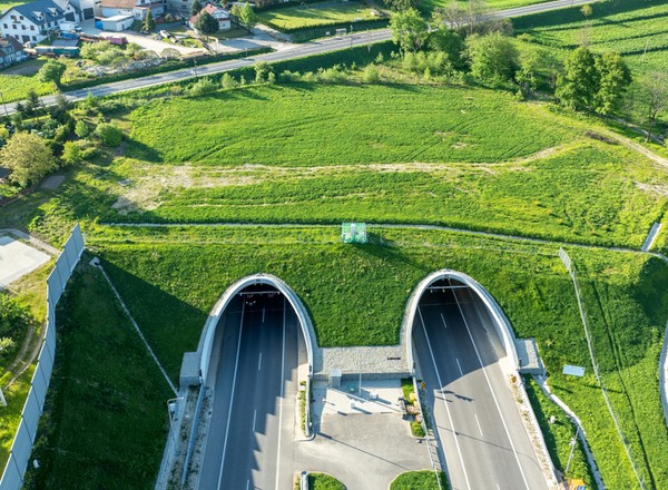 Tunel im. Marii i Lecha Kaczyńskich bije rekordy. Odmienił kluczową trasę w Polsce