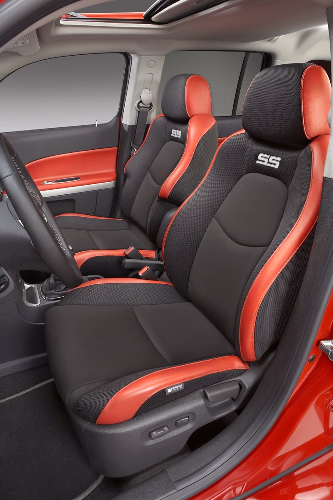 Chevrolet HHR SS: oficjalne informacje o ostrym modelu na rok 2008