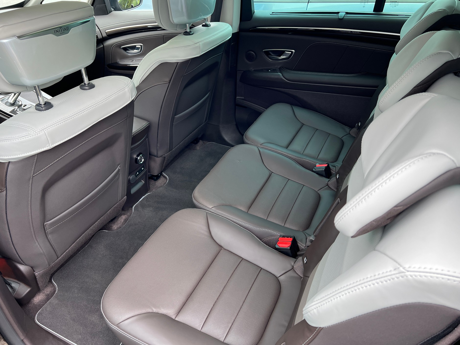 Renault 5. generacji — wnętrze (2018)