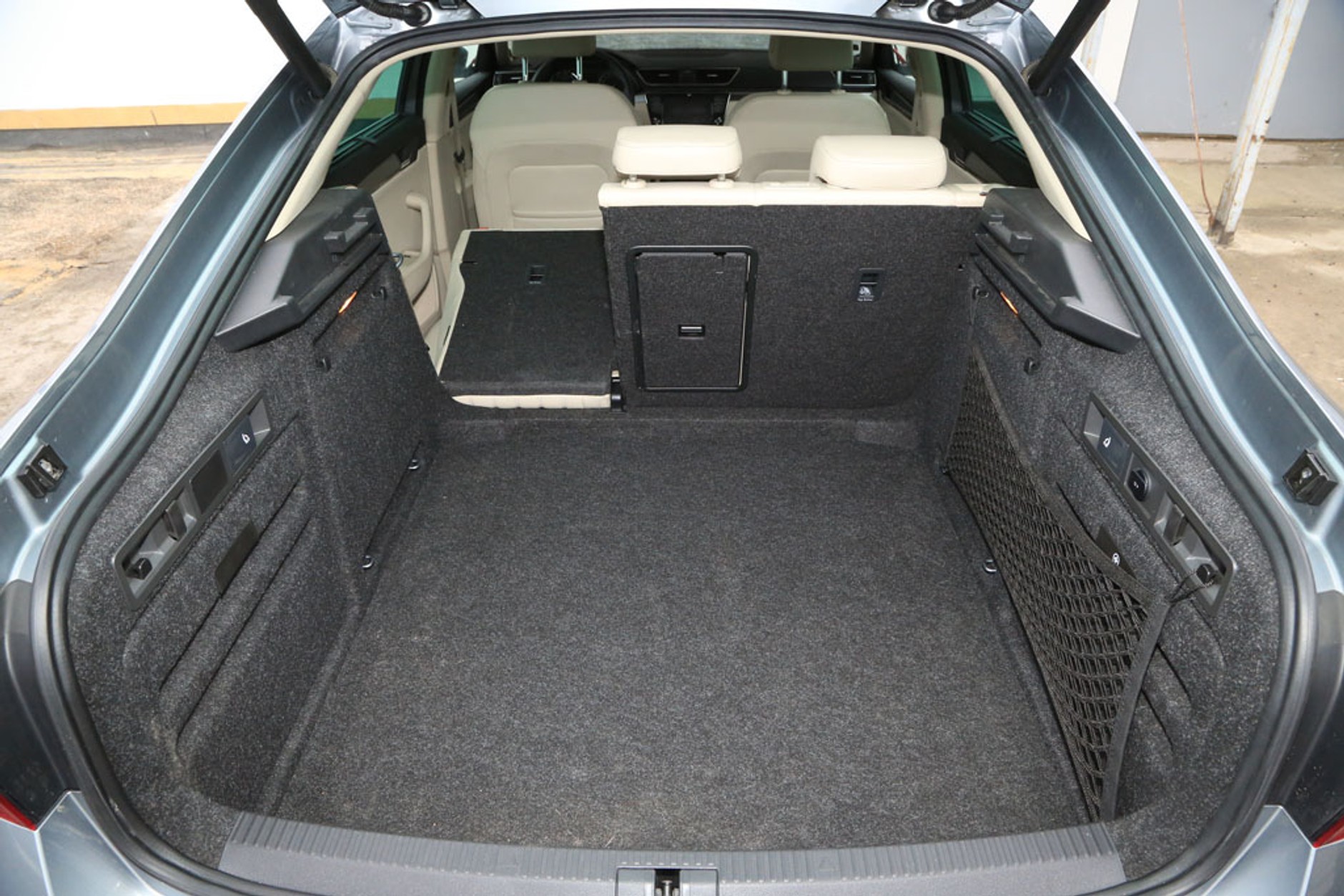 Skoda Superb 1.4 TSI ACT Style - klasa średnia małolitrażowa