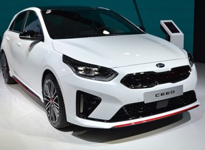 Paris Motor Show – cztery nowe Kie