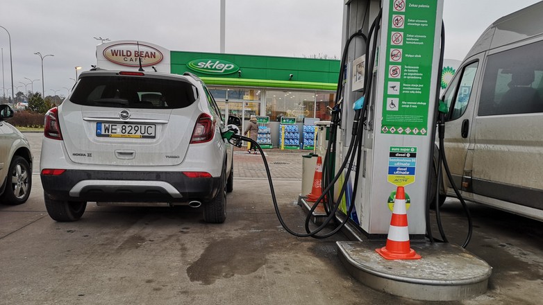 Tankowanie samochodu