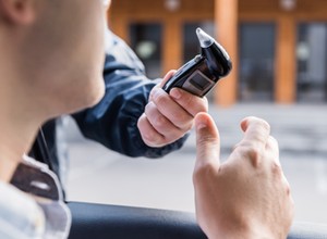 Pijany kierowca straci auto, a kto zapłaci za parking i OC? Emocje wokół nowej ustawy rosną