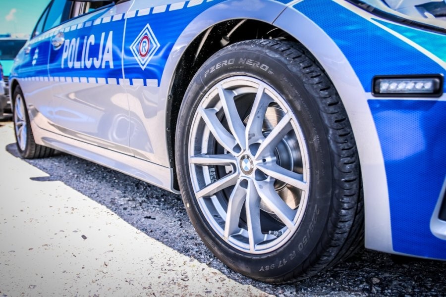 Nowe policyjne BMW 320i