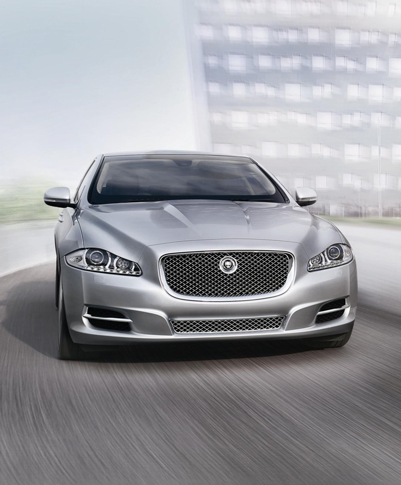 Jaguar XJ Sentinel jest dla tych, którzy nie mają przyjaciół