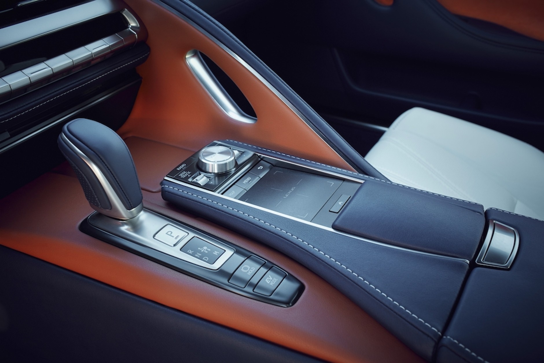 Lexus LC 500h – Genewa 2016