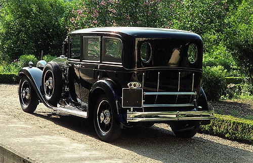 76 lat wytwarzania papamobili przez Mercedesa