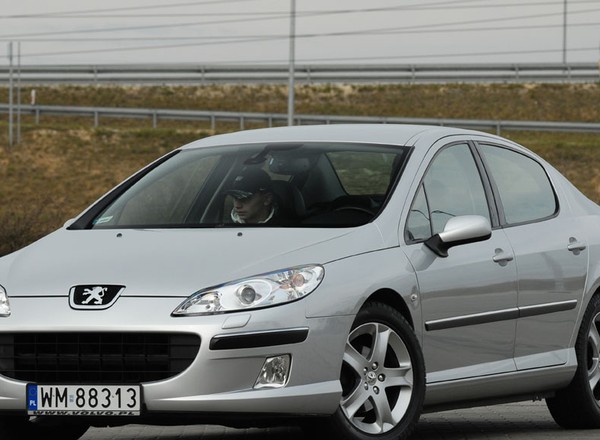 Peugeot 407 2.0 HDI: Pociąga i odstrasza