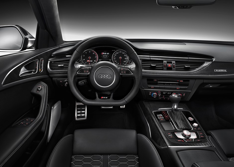 Nowe Audi RS6 Avant: z rodziną na tor