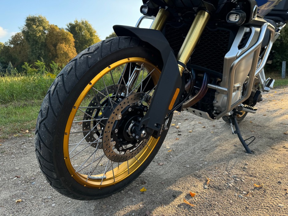 Voge DSX 900