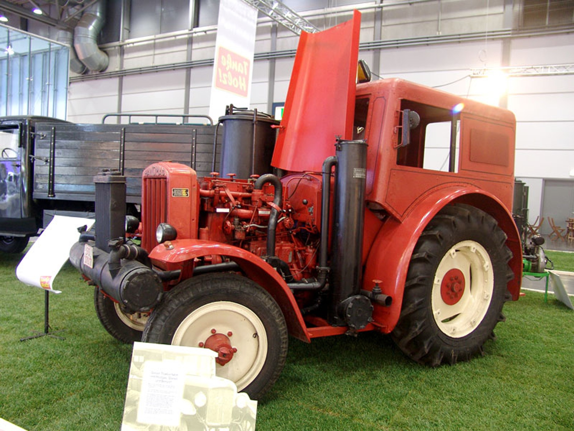 AMI/AMITEC 2008: drzewo na kryzys paliwowy (fotogaleria)