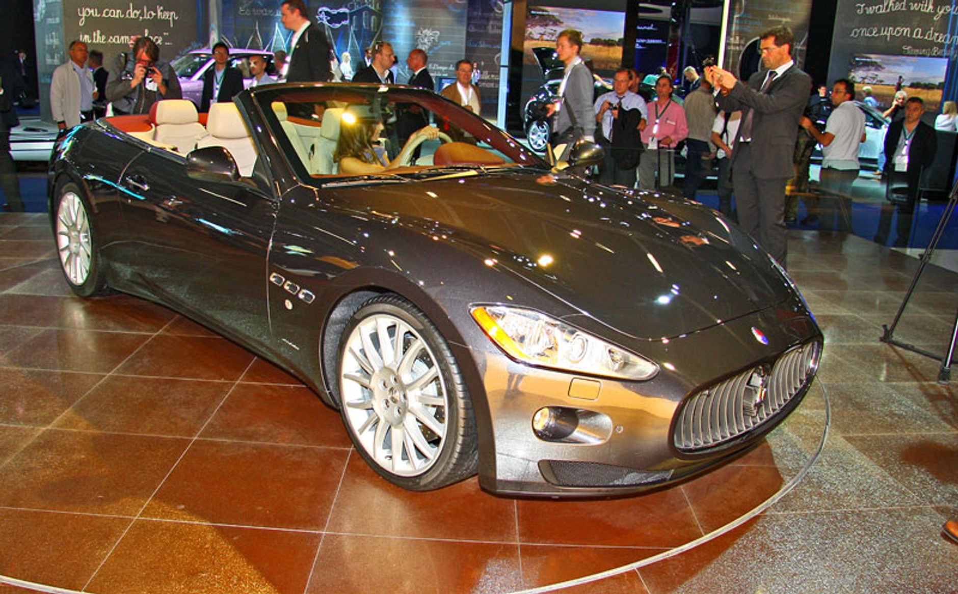 IAA Frankfurt 2009: Maserati GranCabrio czyli GranTurismo bez dachu