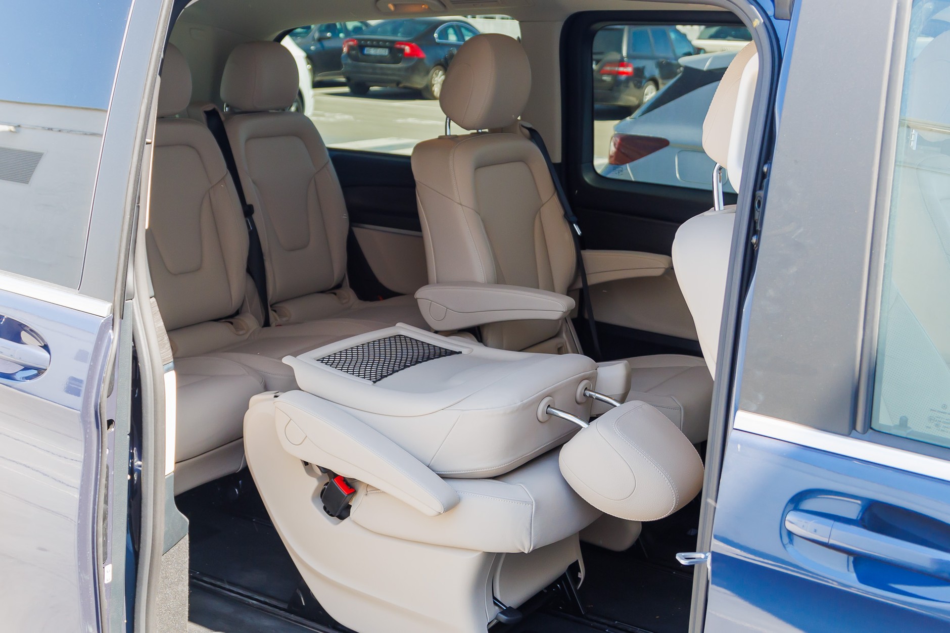 2024 Mercedes V300d