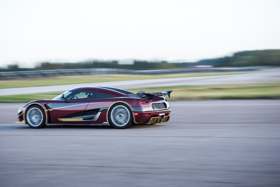 Koenigsegg Agera RS szybszy od Bugatti Chirona