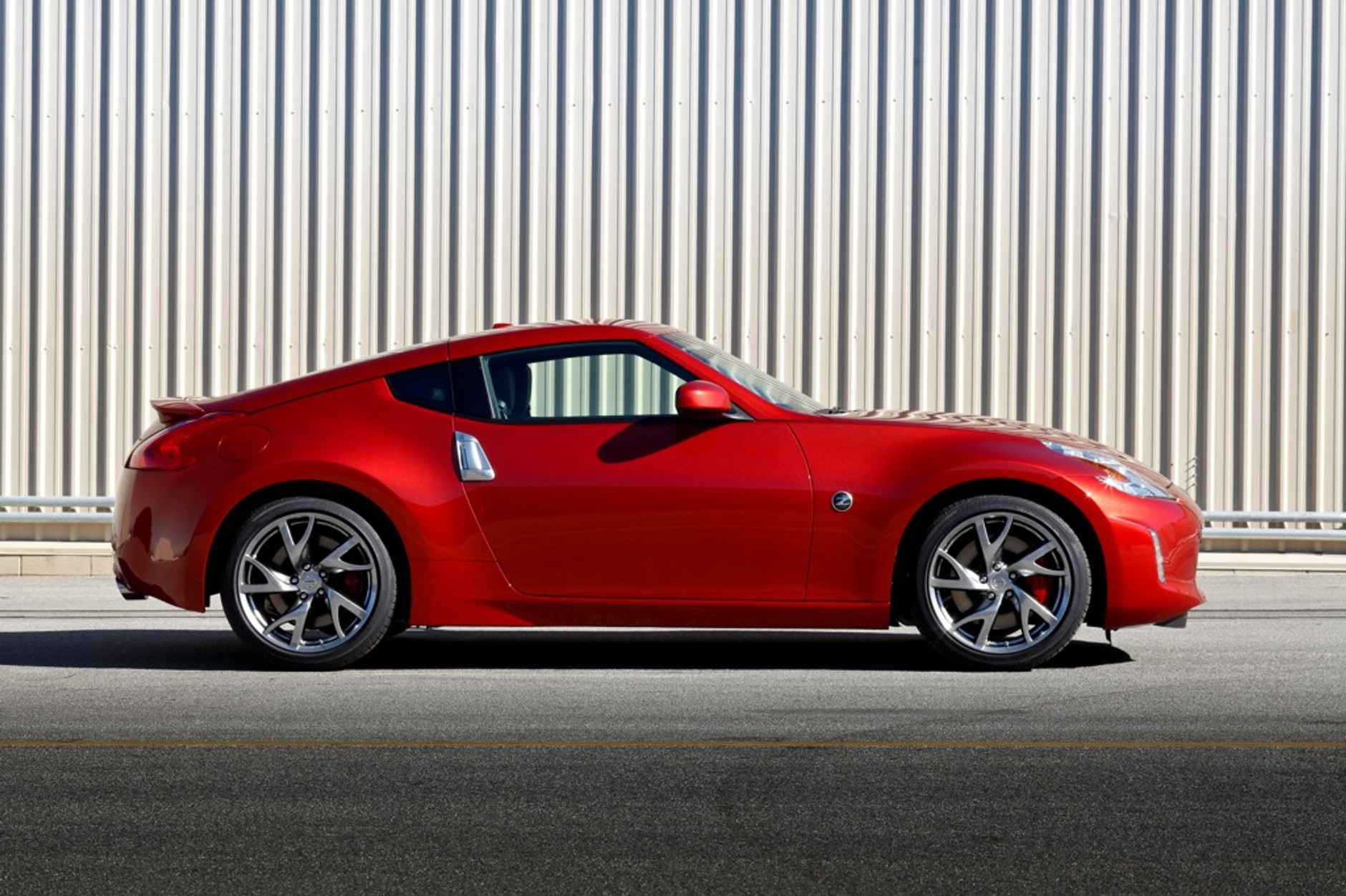 Nissan 370Z z nową twarzą