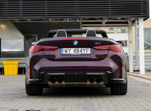 BMW M4 Competition M xDrive Cabrio dostarcza emocji bez filtra. To nie jest bulwarowy kabriolet
