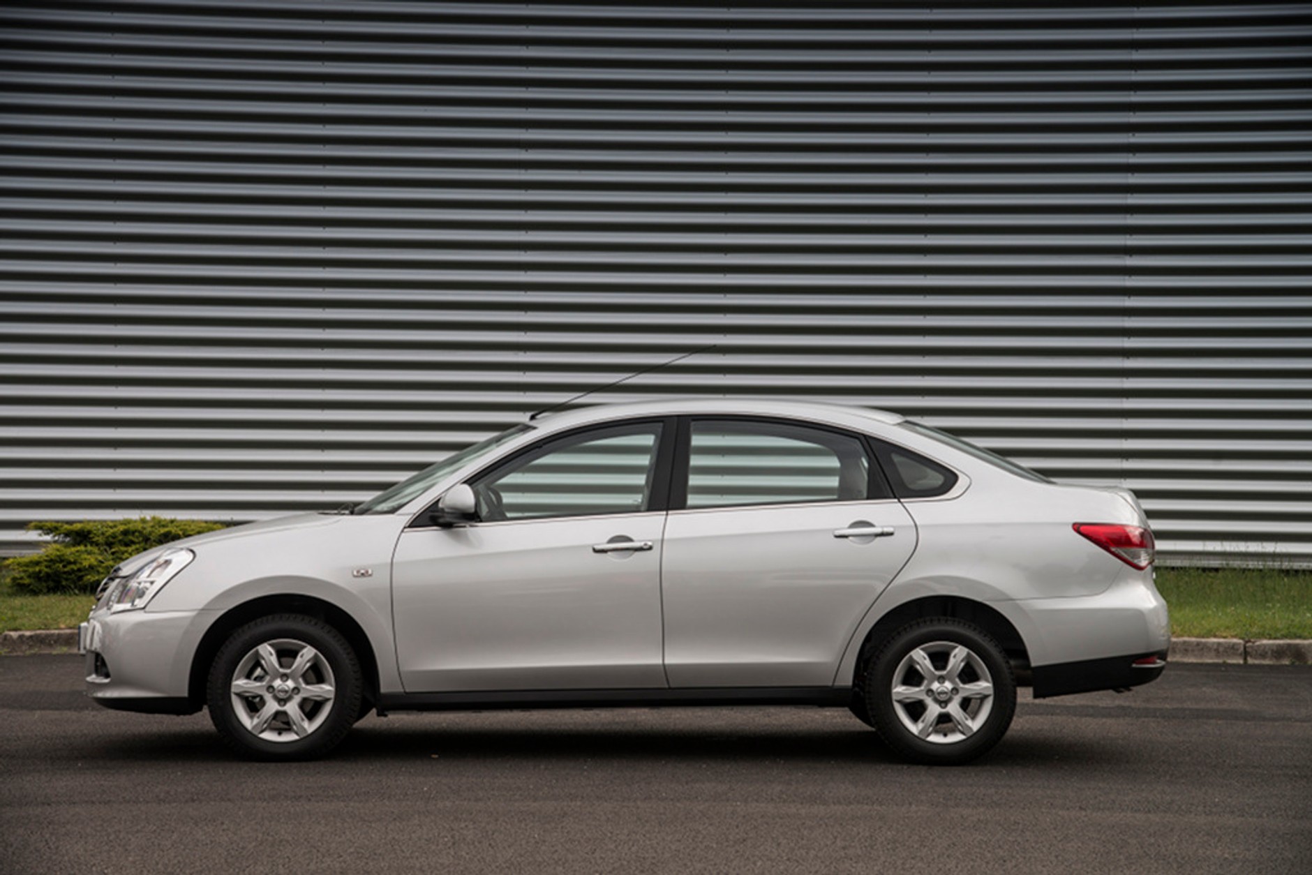 Moskwa 2012: nowy Nissan Almera