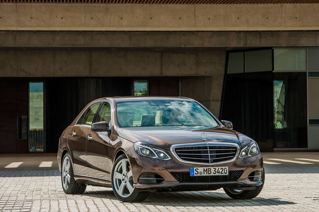 Nowy Mercedes Klasy E to aspiracje godne klasy S