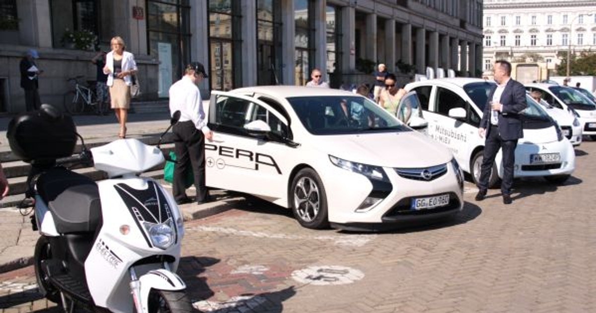Wystawa pojazdów elektrycznych „Jedziemy z prądem”