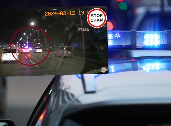 Zaskakujący manewr policji. Radiowóz jechał do akcji [WIDEO]