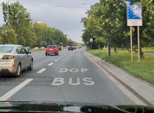 Koniec z elektrykami na buspasach. W Oslo zaczyna się ich robić za dużo