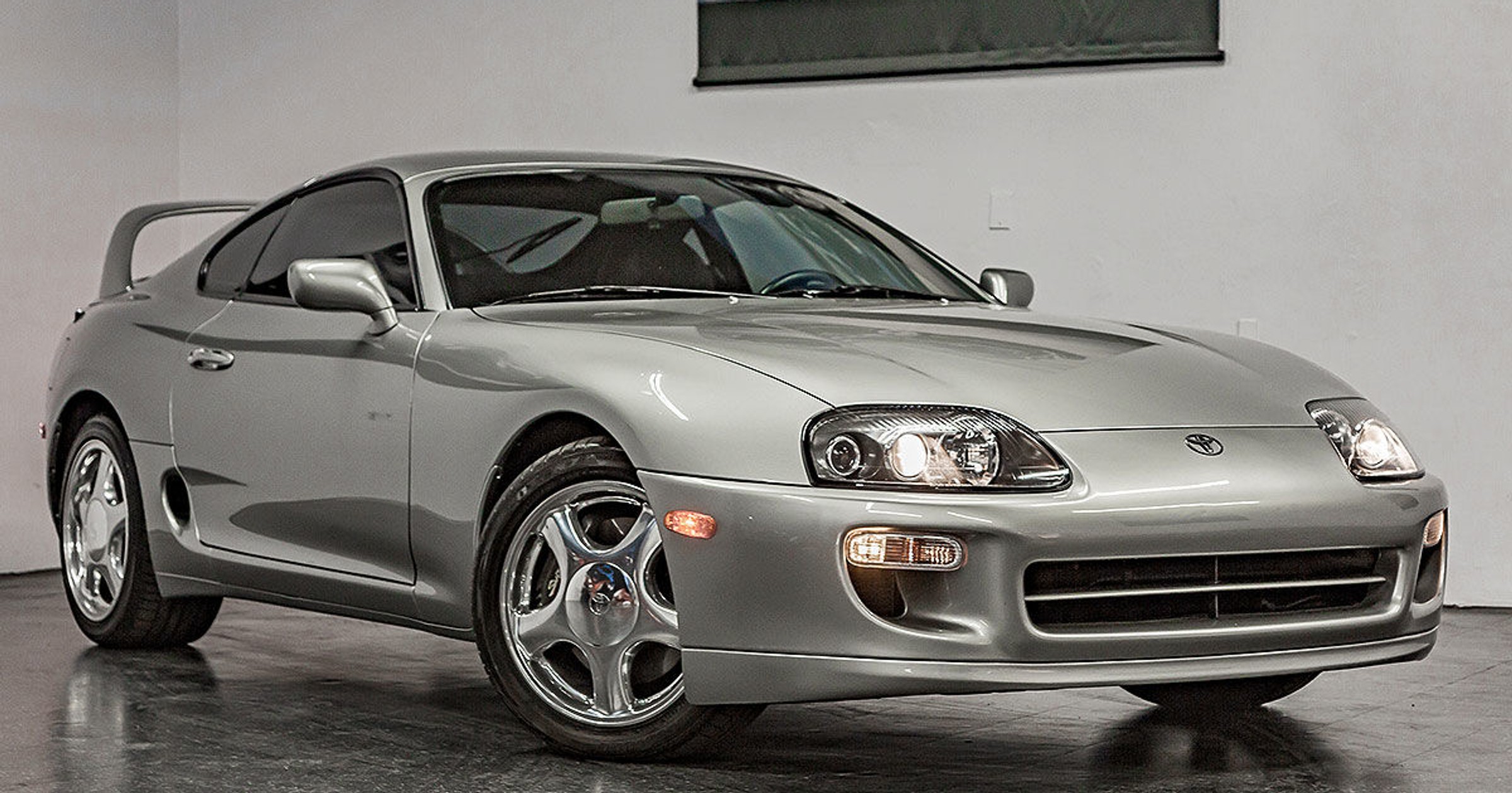 Toyota Supra 4. generacji w wersji targa 