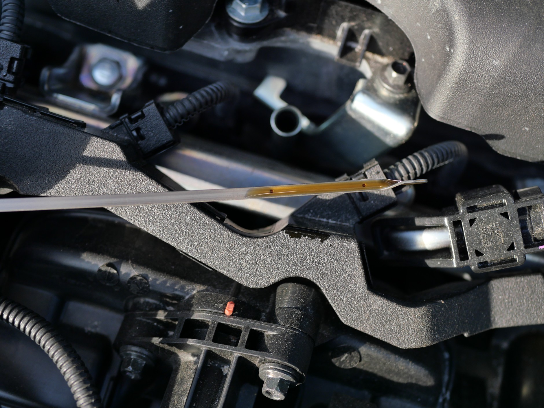 Zbyt wysoki poziom oleju w silniku