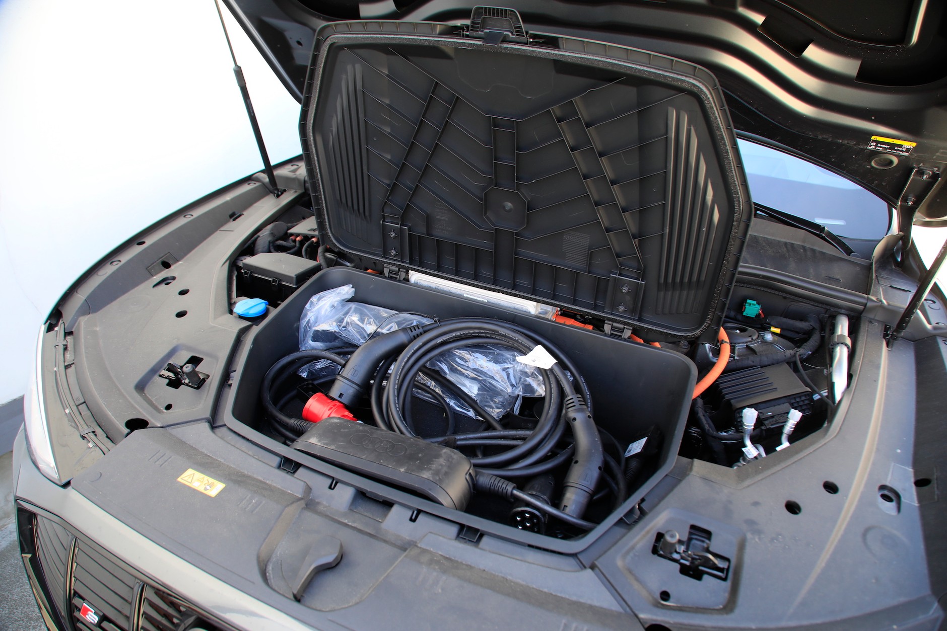 Audi e-tron S (2021)